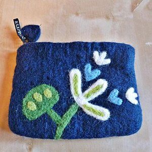 NWOT - Klippan 100% Handfelted Wool Small Purse